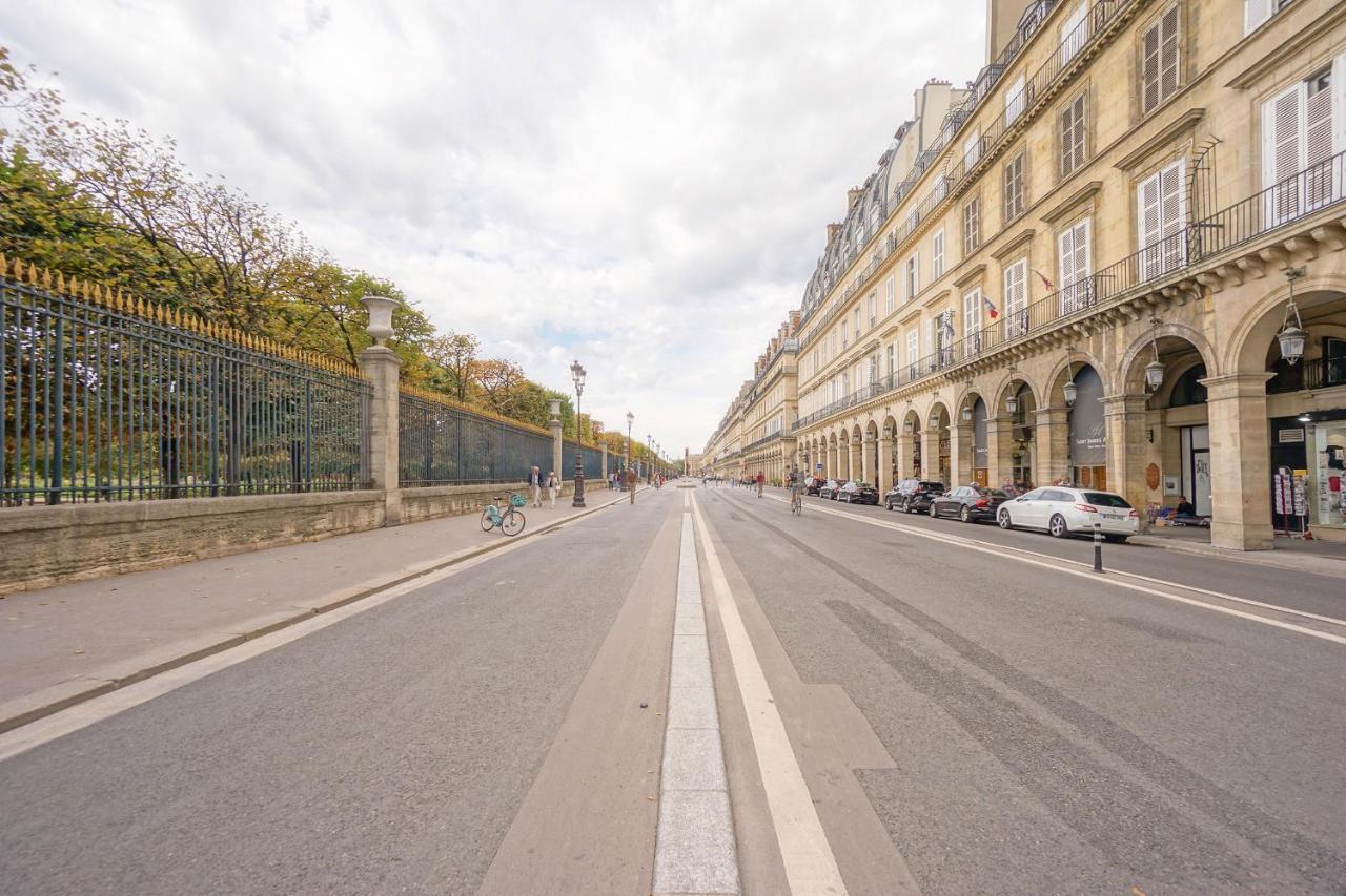 Louvre Charmant Studio París Exterior foto